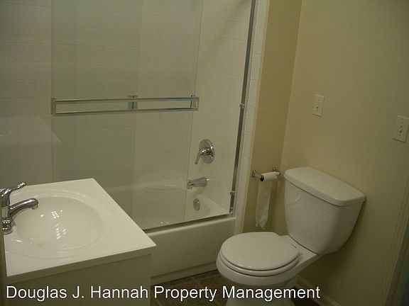 4th image of 131 Drury Ave