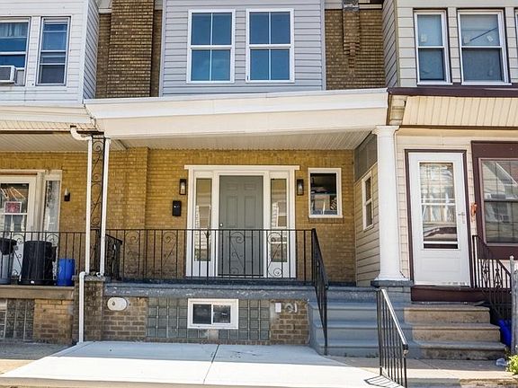 2nd image of 938 Marcella St