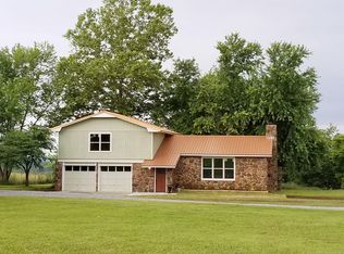 24869 S 450th Rd, Tahlequah, OK 74464