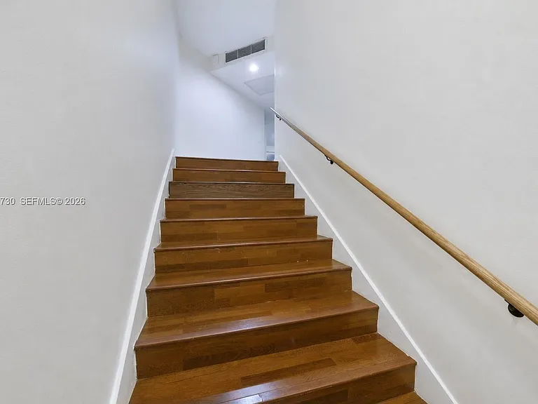 2622 SE 19th Ct #207-B — Photo 2