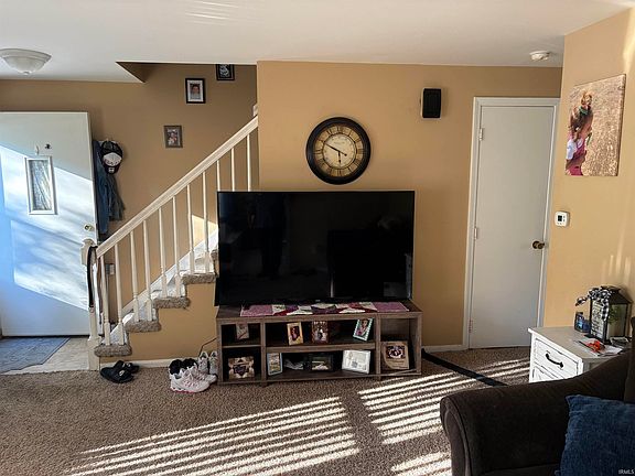 3rd image of 7709/7711 Hessen Cassel Rd