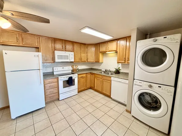 1157 Petra Pl APT 8, Madison, WI 53713