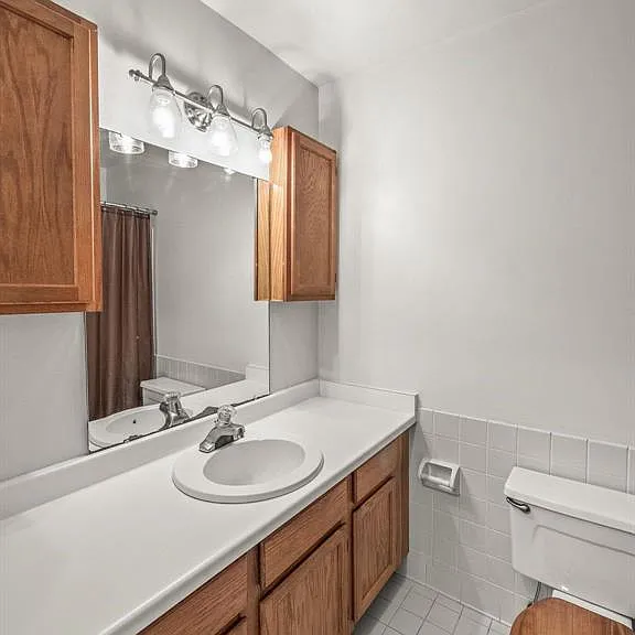 490 Baldwin Ave #5 — Photo 17