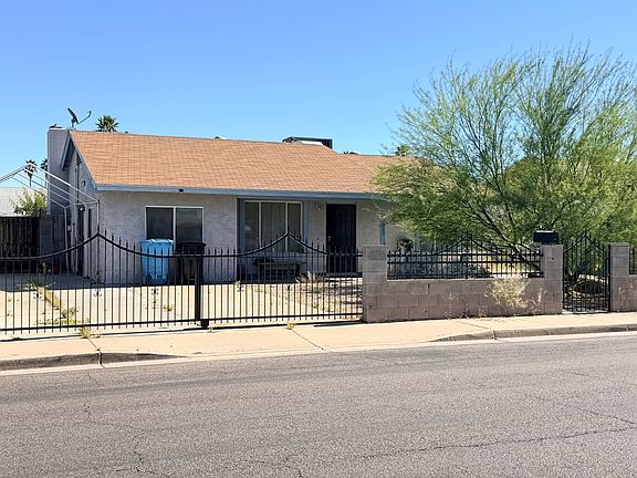 2nd image of 5609 S 44th Pl