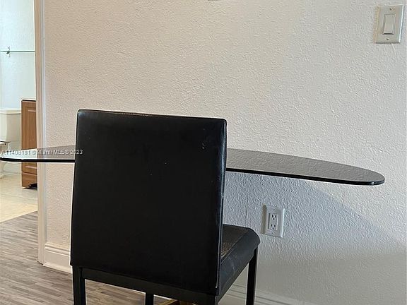 5th image of 1524 Lenox Ave APT 13