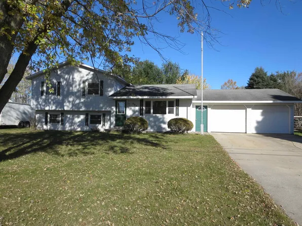 405 Parkway St, Gladwin, MI 48624