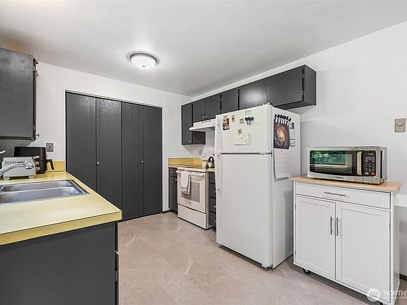 5th image of 14213 126th Avenue E