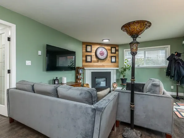 46033 Chilliwack Central Rd #101, Chilliwack, BC V2P 1J5
