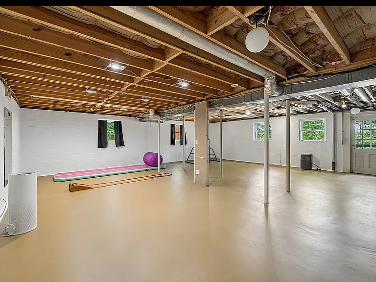 1216 King Arthur Rd — Photo 21