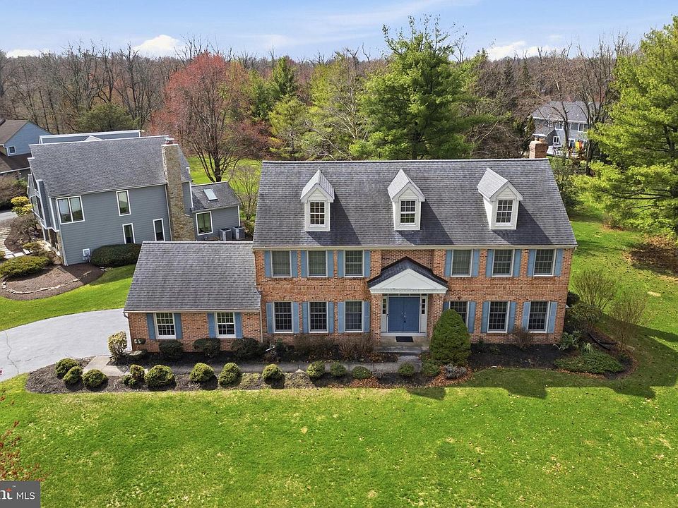 1st image of 1 Chatsworth Ct