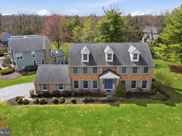 1 Chatsworth Ct, Lawrence Township, NJ 08648