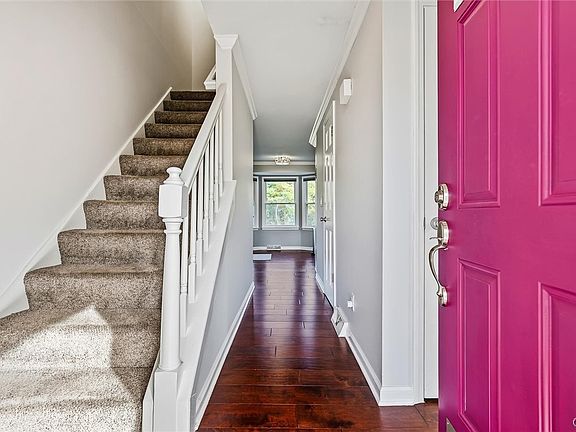 4th image of 7743 Bainbridge Dr