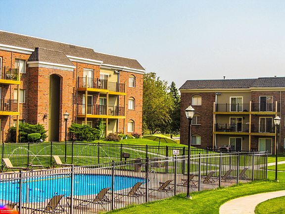 3rd image of 7110 Van Dorn St #82
