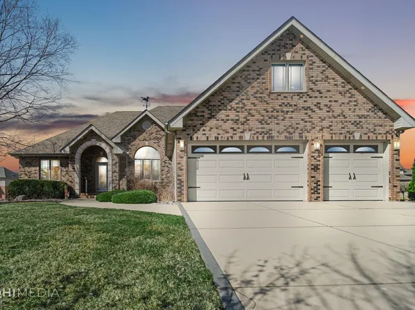 237 Trillium Dr, Dyer, IN 46311