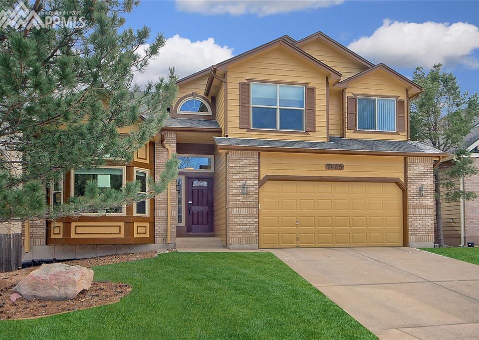 Stunning 4 bedroom home on the west side