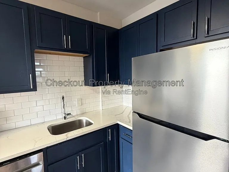 5616 Pershing Ave #64 — Photo 16