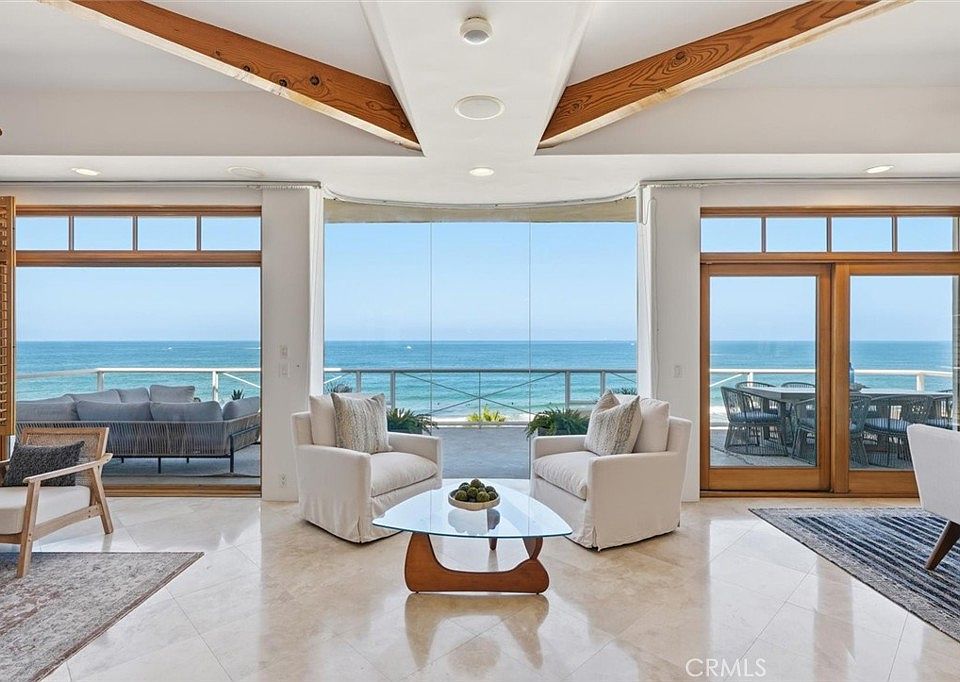 1st image of 807 Esplanade