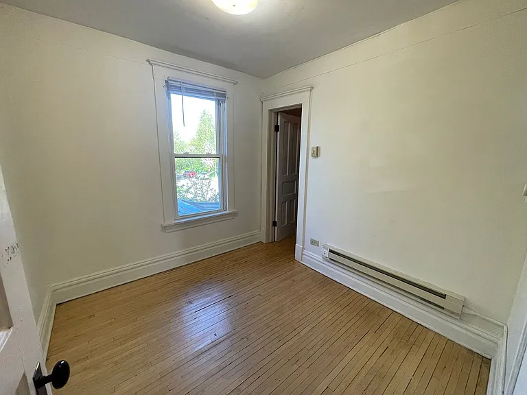 202 S 18th Ave E — Photo 10
