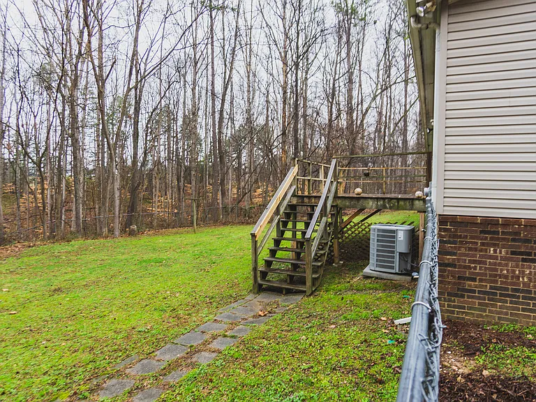 139 Woodtree Ln — Photo 19