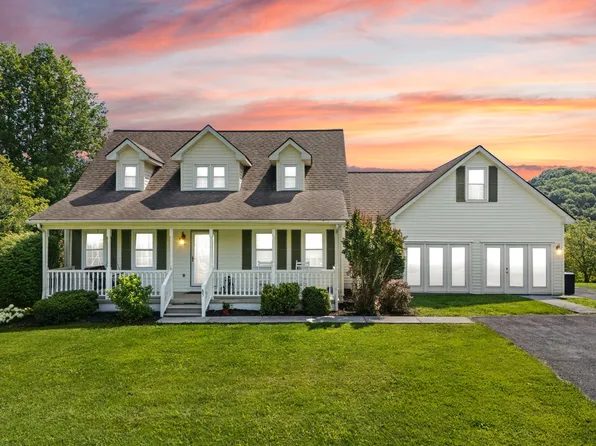 185 Pine Mountain Estate Rd, Pineville, KY 40977