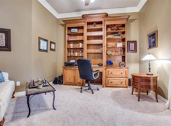3rd image of 15162 Woodbluff Dr