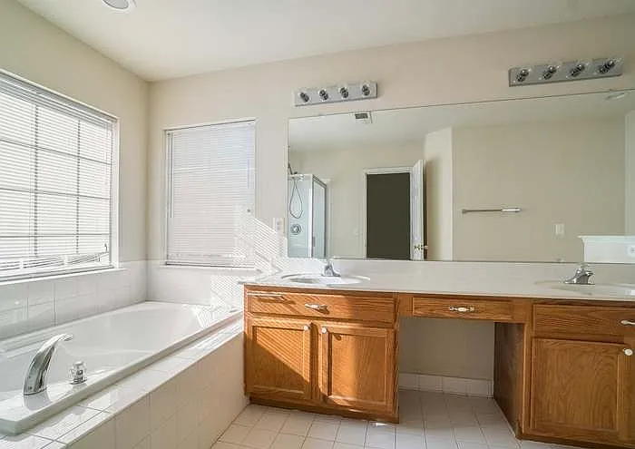 15436 Leeds Hill Way — Photo 14