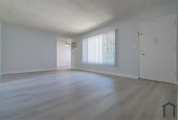4060 Stevely Ave #19 — Photo 9