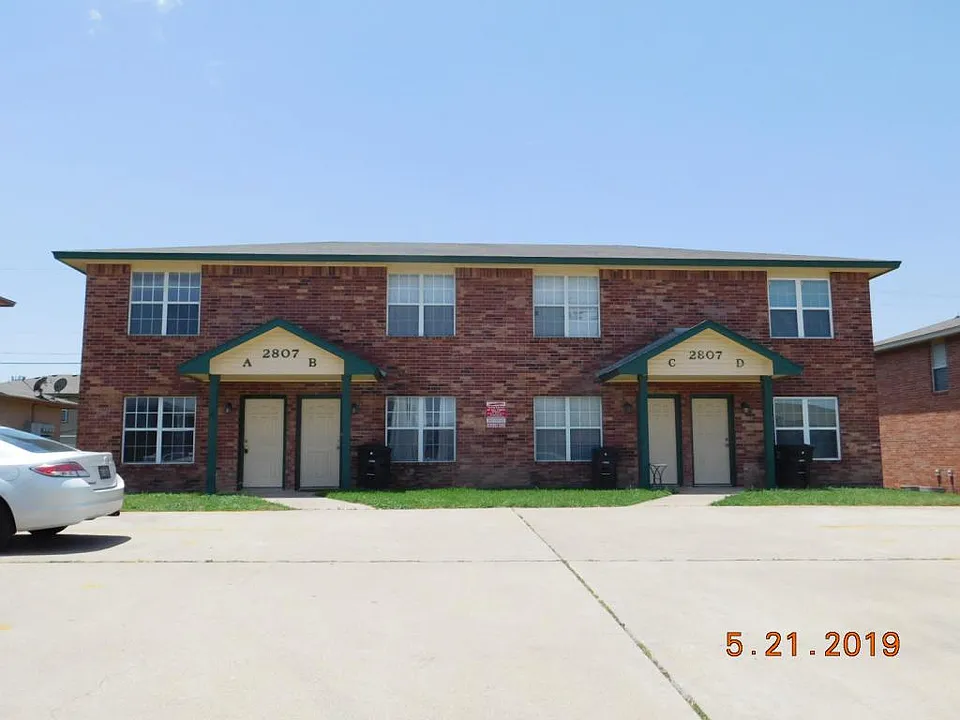 2807 Cantabrian Dr #B