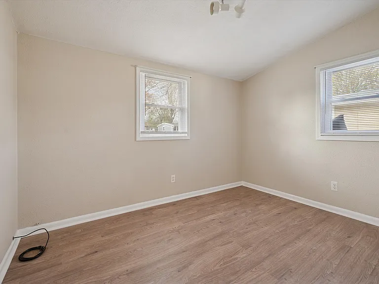 1278 Hugo St — Photo 14