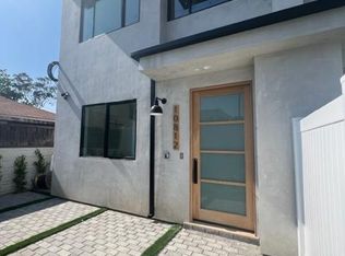 10812 Peach Grove St, North Hollywood, CA 91601