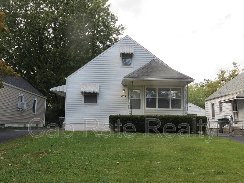 3 bed, 1.0 bath, 1250 sqft, $1,500 — Photo 3