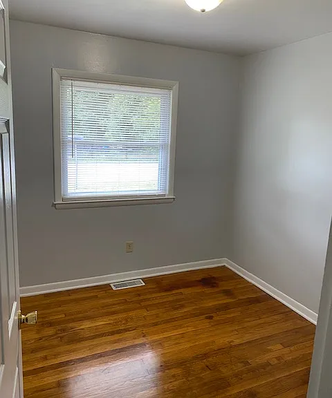 122 Phillips St — Photo 25