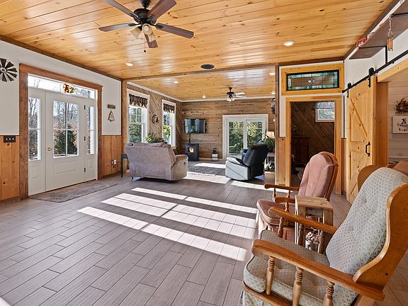 4th image of 174 Kilton Road