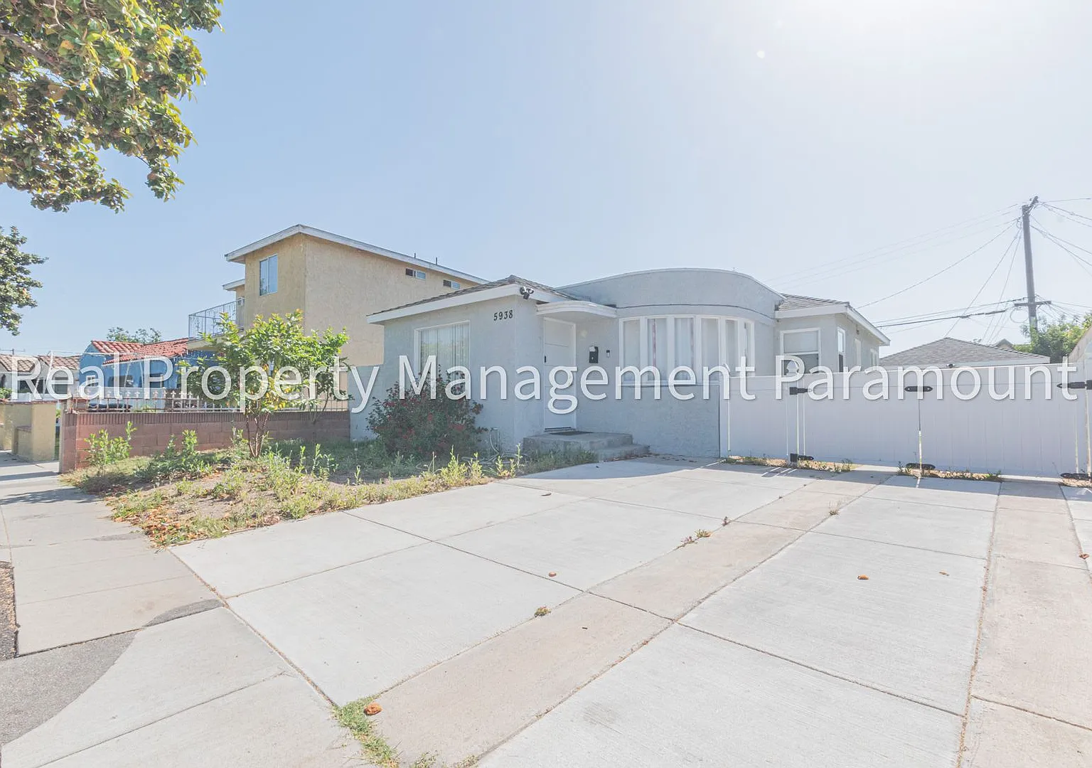 Charming 2-Bedroom Home in Los Angeles — Photo 2