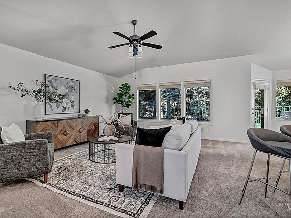 4th image of 6029 N Taylor Creek Ln