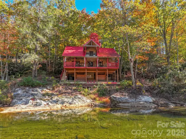 996 Halls Chapel Rd, Burnsville, NC 28714