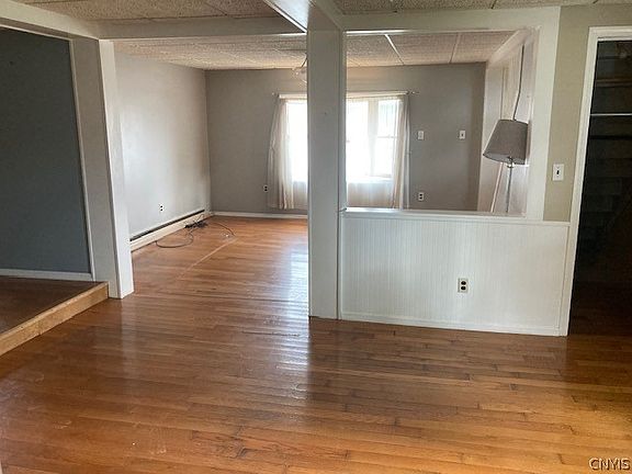 5th image of 1226 Mummery St