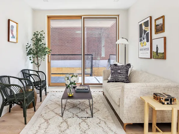 156 Devoe St #2R, Brooklyn, NY 11211