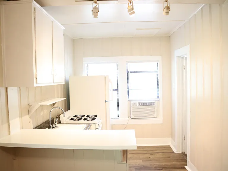 1116 N Bell Ave #2 — Photo 4