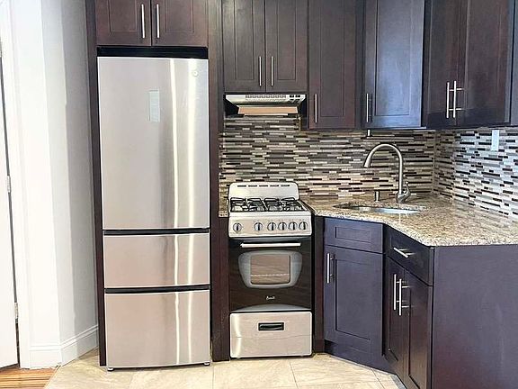 4th image of 57 Herkimer St APT 612