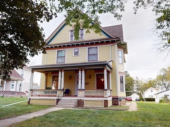 714 W Cherry St, Cherokee, IA 51012