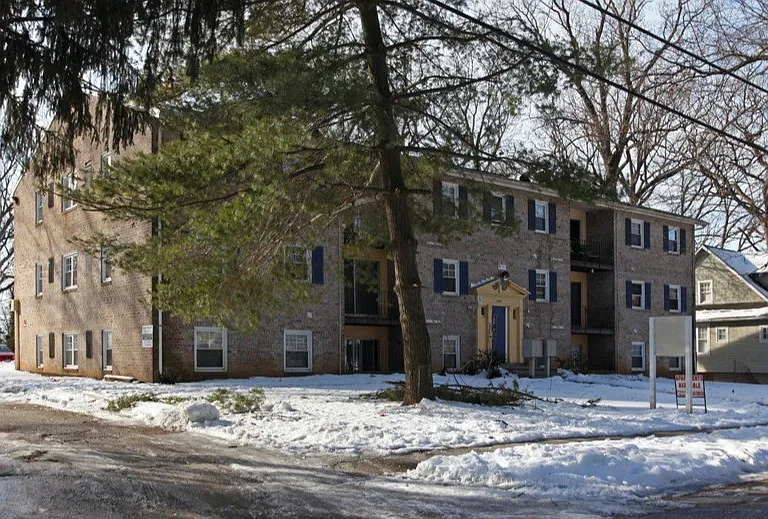 5009 Norwood Ave — Photo 1