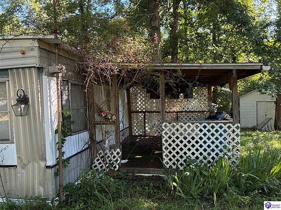 4th image of 110 Stroud Decker Ln