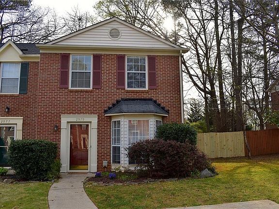 2nd image of 2979 Lexington Trace Dr SE