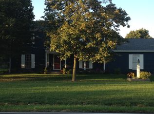 602 S Mahomet Rd, Mahomet, IL 61853