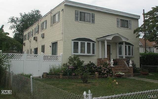 Front House - entrance is on the side