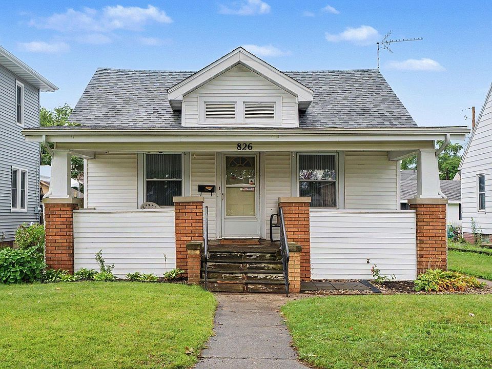 1st image of 826 S 30th St