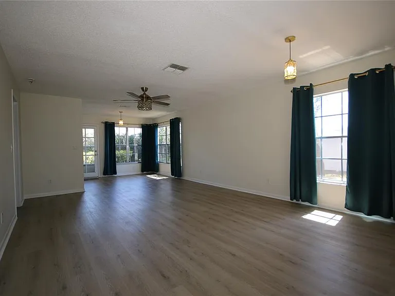 1535 Nursery Rd #403 — Photo 7