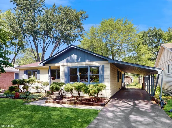 265 N Shaddle Ave, Mundelein, IL 60060
