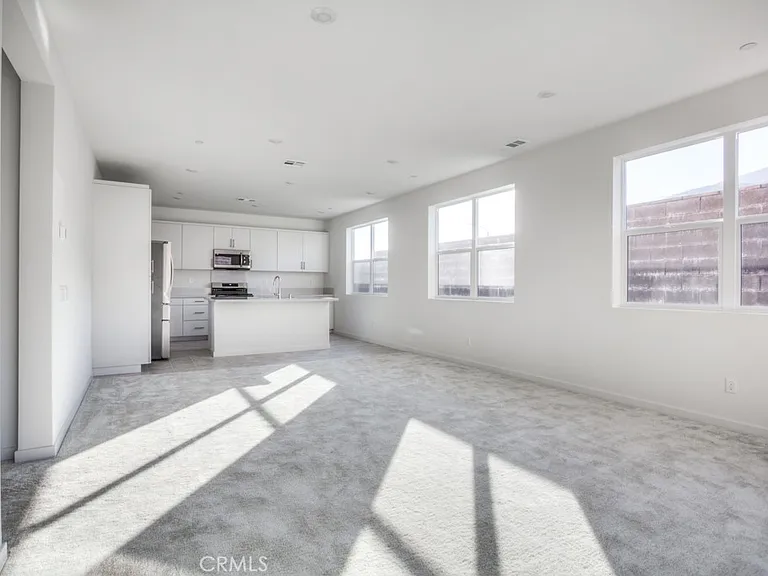 15812 Caterpillar Dr — Photo 8